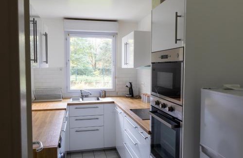 Faubourg de l'Arche Apartment | PeaceHome