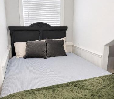 Huntington House | Peach Door Cottage