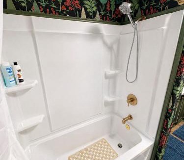 Huntington House | Peach Door Cottage