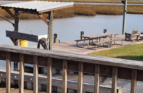 Cedar Lane Cottage | Peach House close to ICW & Sargent beach
