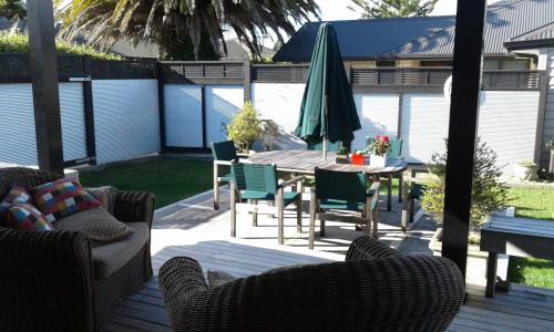 Hamilton East Villa | Peachgrove