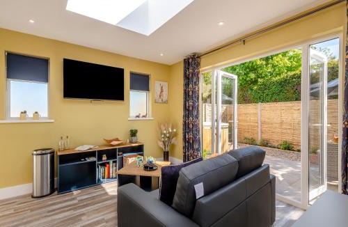 Thurlton House | Peacock Lodge