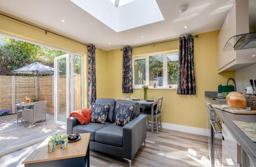 Thurlton House | Peacock Lodge