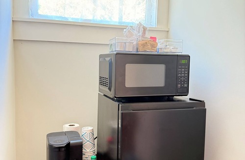 Eastman Bed & Breakfast | Peacock Place