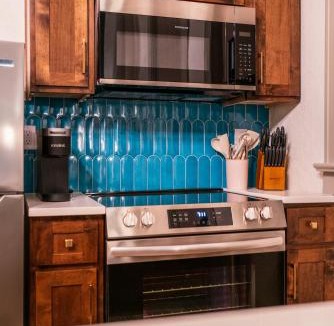 Sedalia Apartment | Peacock Suite