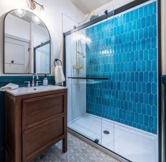 Sedalia Apartment | Peacock Suite