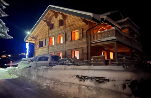 Morgins Ski Chalet | Peak Apartment, ZE Mountain Loge, Morgins