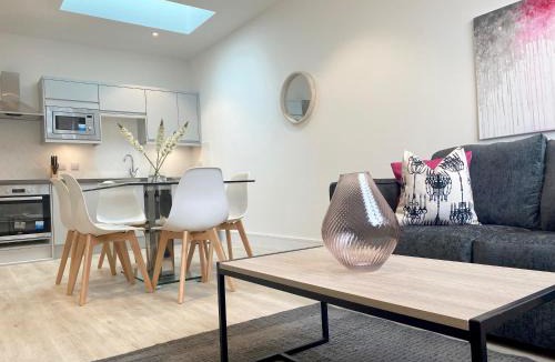 Fleet House | Peak at Fleet Heights Apartment Four