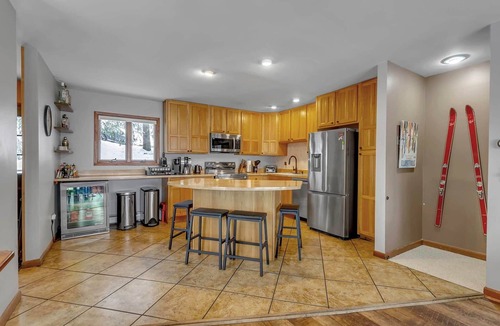 Ellicottville Apartment | Peak Convenience: Hot Tub, Walkable Resort Retreat