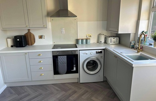 Chesterfield House | Peak District - 2 Beds - Sleeps 4 - Pet Friendly