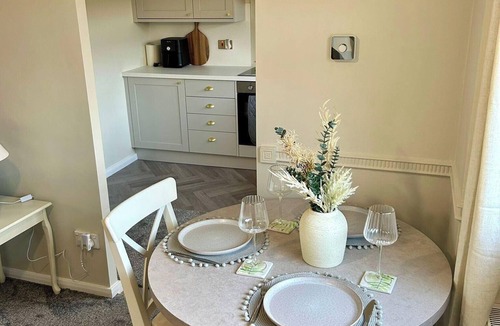 Chesterfield House | Peak District - 2 Beds - Sleeps 4 - Pet Friendly