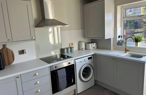 Chesterfield House | Peak District - 2 Beds - Sleeps 4 - Pet Friendly