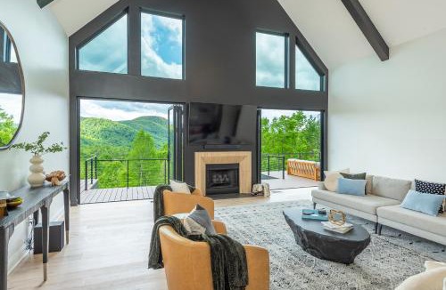 Black Mountain House | Peak Perfection by Carolina Mornings