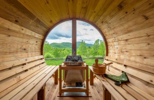 Black Mountain House | Peak Perfection by Carolina Mornings