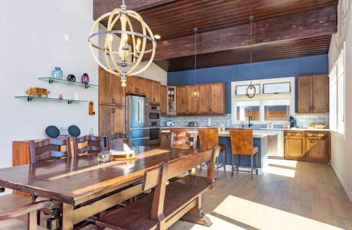 Rendezvous Ski Chalet | Peak View Paradise