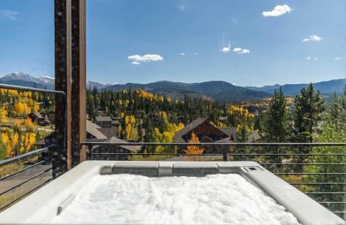 Rendezvous Ski Chalet | Peak View Paradise