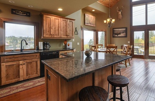 Lead Cabin | Peak2 - Ski-in/Ski-out Cabin on Terry Peak