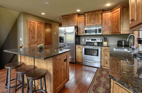 Lead Cabin | Peak2 - Ski-in/Ski-out Cabin on Terry Peak