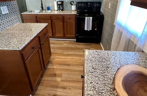 Blodgett Mills Apartment | Peak’s Paradise Apartment 2