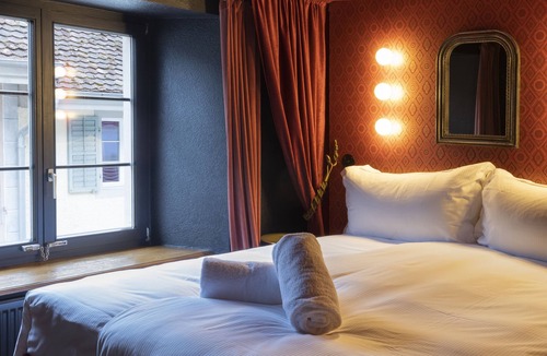 Saint-Ursanne Hotel | Peanut Medieval Lodge