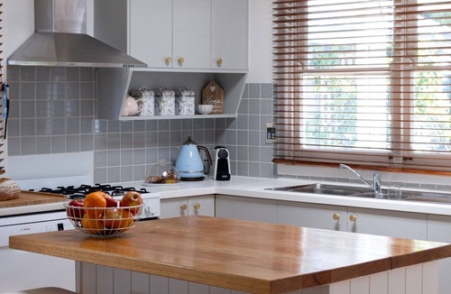 Apollo Bay Cottage | Pear Tree Cottage - Apollo Bay