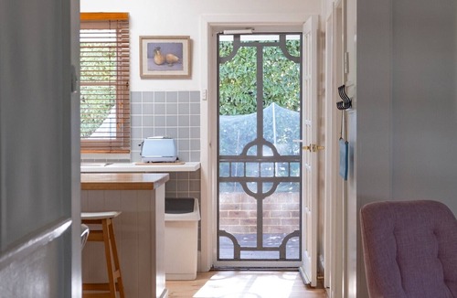 Apollo Bay Cottage | Pear Tree Cottage - Apollo Bay