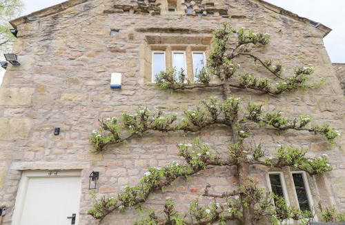 Barnoldswick House | Pear Tree Cottage at Hey Farm