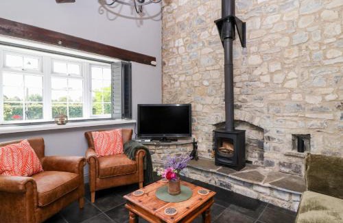 Rooks Bridge House | Pear Tree Cottage