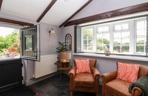 Rooks Bridge House | Pear Tree Cottage