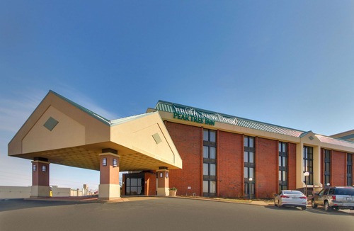 Arnold Hotel | Pear Tree Inn St. Louis - Arnold