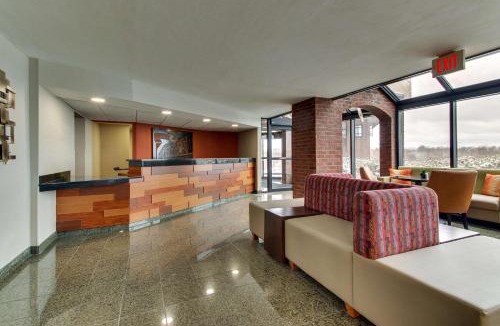 Arnold Hotel | Pear Tree Inn St. Louis - Arnold