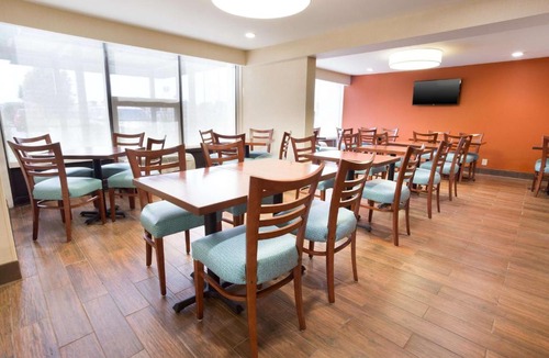 Terre Haute Hotel | Pear Tree Inn Terre Haute