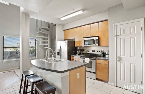 West Campus Apartment | Pearl #604 xxxxxxxxx