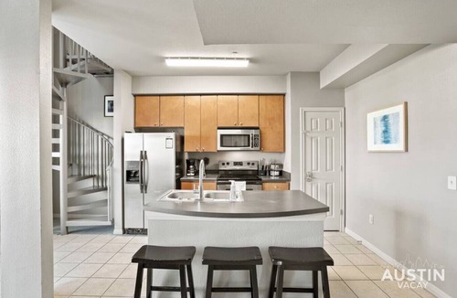 West Campus Apartment | Pearl #604 xxxxxxxxx