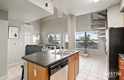 West Campus Apartment | Pearl #604 xxxxxxxxx