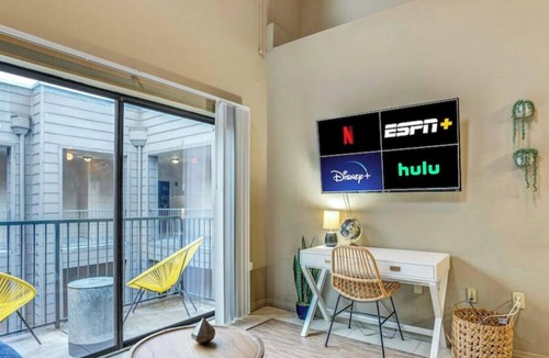 West Campus Apartment | Pearl #607 xxxxxxxxx
