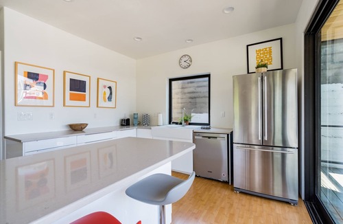 Alphabet Historic District Apartment | Pearl District Luxury 2BR AC Sleeps 4