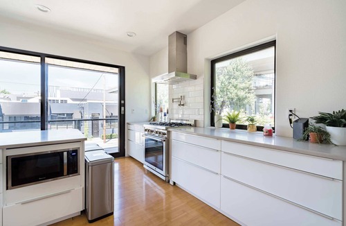 Alphabet Historic District Apartment | Pearl District Luxury 2BR AC Sleeps 4