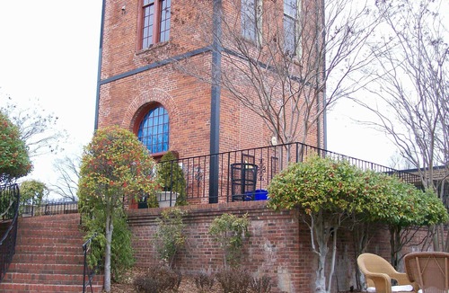 Downtown Apartment | Pearl Mill Flats (Formerly Duke Tower) unit 141