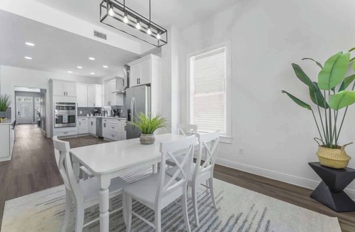 Springfield House | *Pearl of Springfield*-WIFI, AC, PATIO