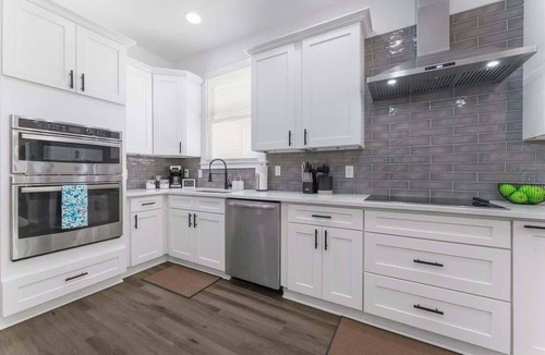 Springfield House | *Pearl of Springfield*-WIFI, AC, PATIO