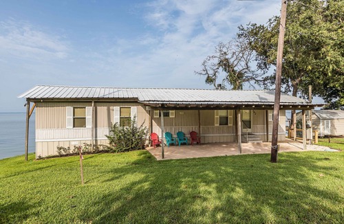 Onalaska House | Pearl's Retreat Waterfront home on Lake Livingston