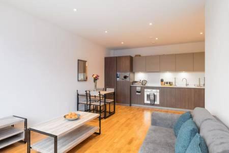 Havering Apartment | Pearl Serviced Apartment - Romford