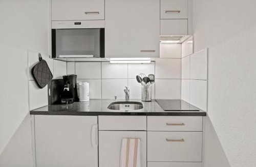 Winterthur Apartment | Pearlstay - City Center Twin Bed Workplace Washer