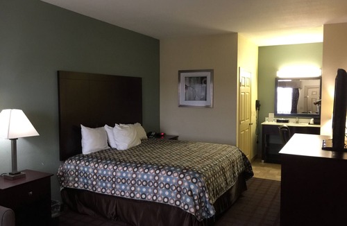 Pearsall Hotel | Pearsall Inn & Suites