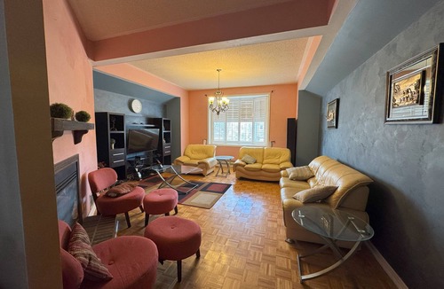 Central Erin Mills Apartment | Pearson Gateway Comfort Home