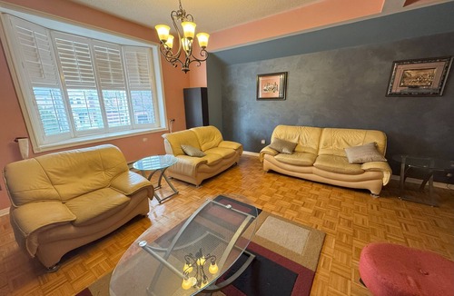 Central Erin Mills Apartment | Pearson Gateway Comfort Home
