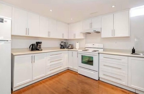 Rathwood Apartment | Pearson Gateway Executive Suite – 2BR + 2 Parking