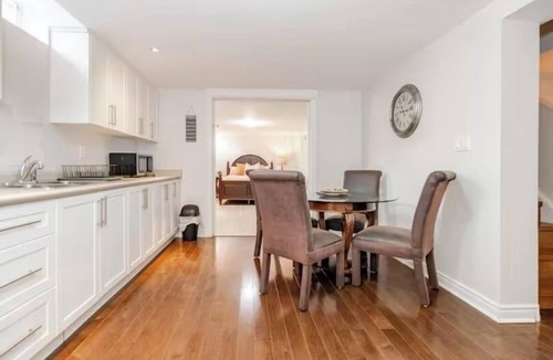Rathwood Apartment | Pearson Gateway Executive Suite – 2BR + 2 Parking