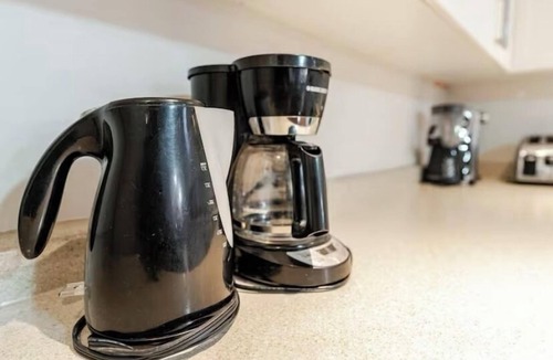 Rathwood Apartment | Pearson Gateway Executive Suite – 2BR + 2 Parking